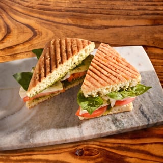 BOX 2 - Caprese Focaccia